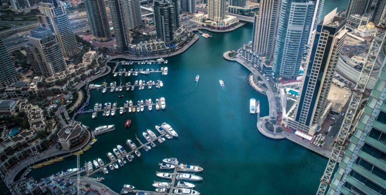 dubai-steuerberater-2048x1038-1